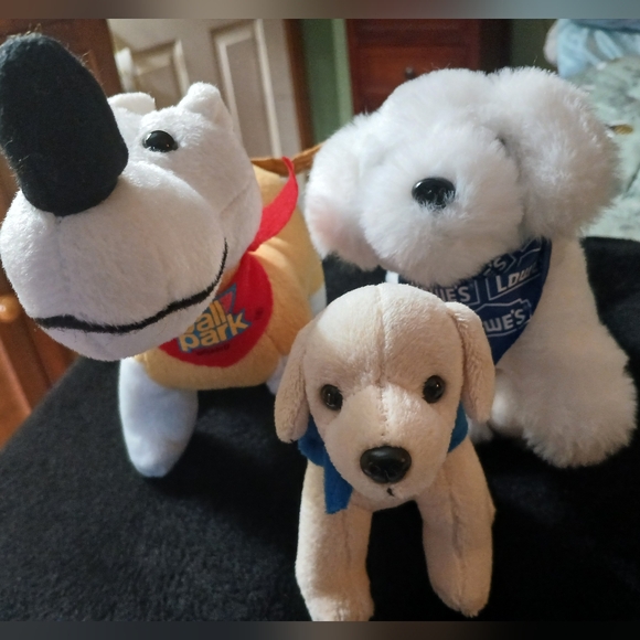 Mini K9 Advantix Puppy Retriever Ball Park & Lowe's Plush Dogs - Picture 1 of 6